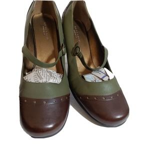Kenneth Cole Reaction Womens Green Mary Jane Shoe Wedges Buckle Strap Size 1 0M